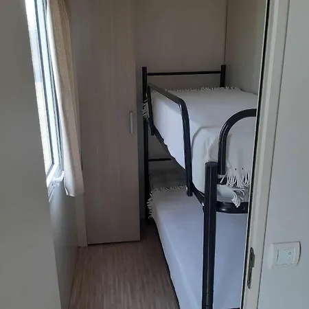 Szarszo Apartman Es Kempinghaz * Balatonszarszo