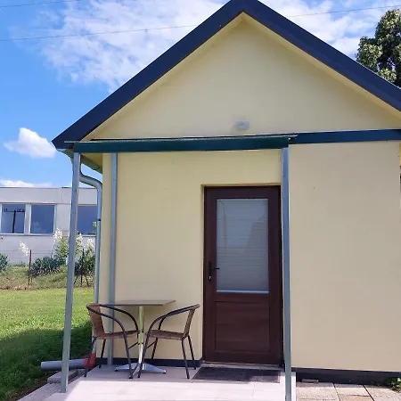 Apartment Szarszo Apartman Es Kempinghaz Balatonszarszo